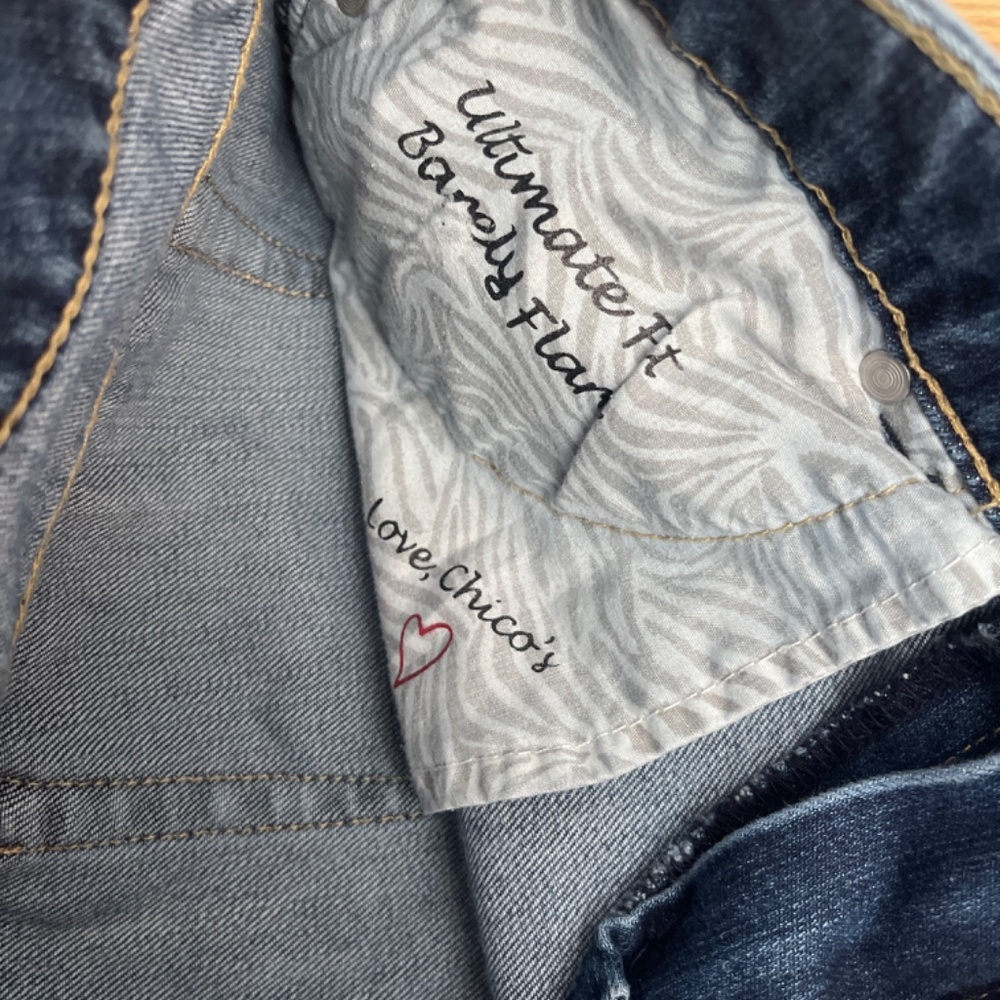 Chico’s Platinum Barley Flare Blue Denim Jeans Size 0 Regular - Picture 6 of 8